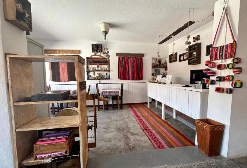 펜션 La Colorada Hostal