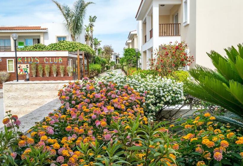 هتل Aktea Beach Village