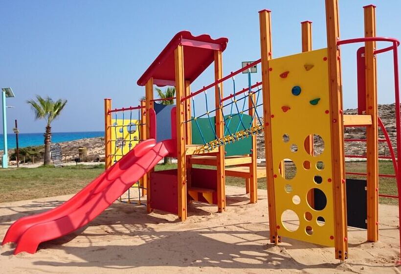هتل Aktea Beach Village