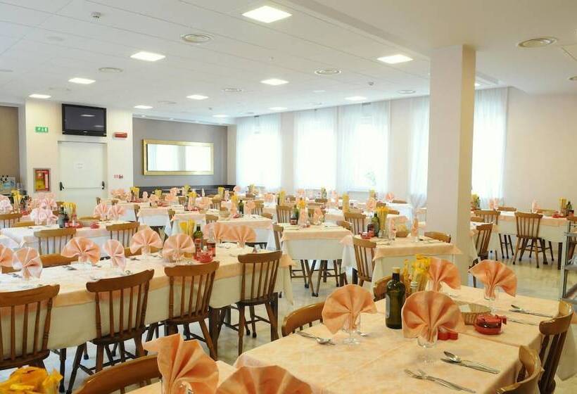 ホテル Albergo Fornaci