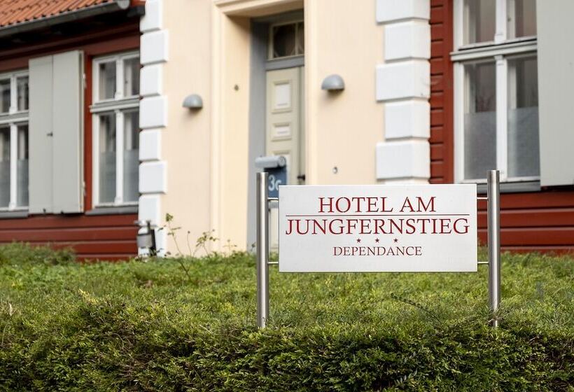 هتل Am Jungfernstieg