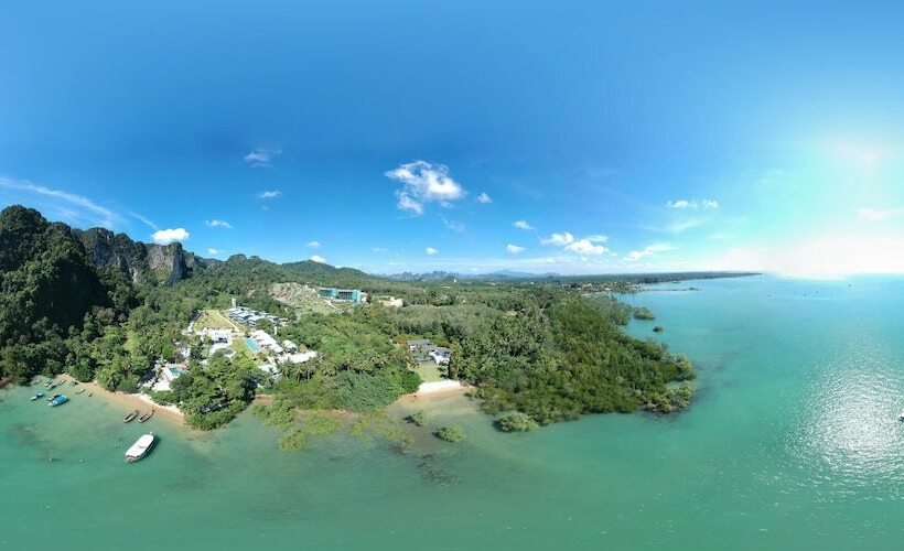 هتل Arawan Krabi Beach Resort