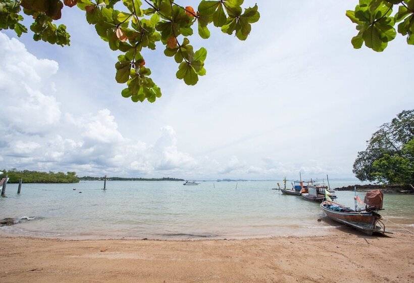 هتل Arawan Krabi Beach Resort