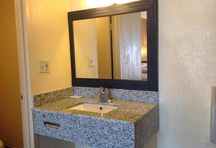 호텔 Diamond Inn & Suites