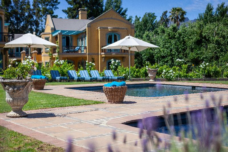 هتل Franschhoek Country House & Villas