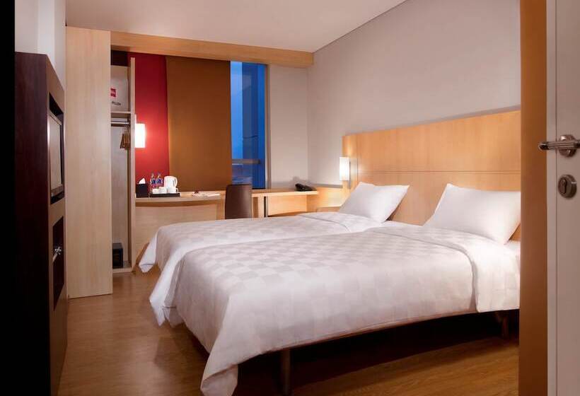 Fotos del hotel Ibis Jakarta Senen:  3
