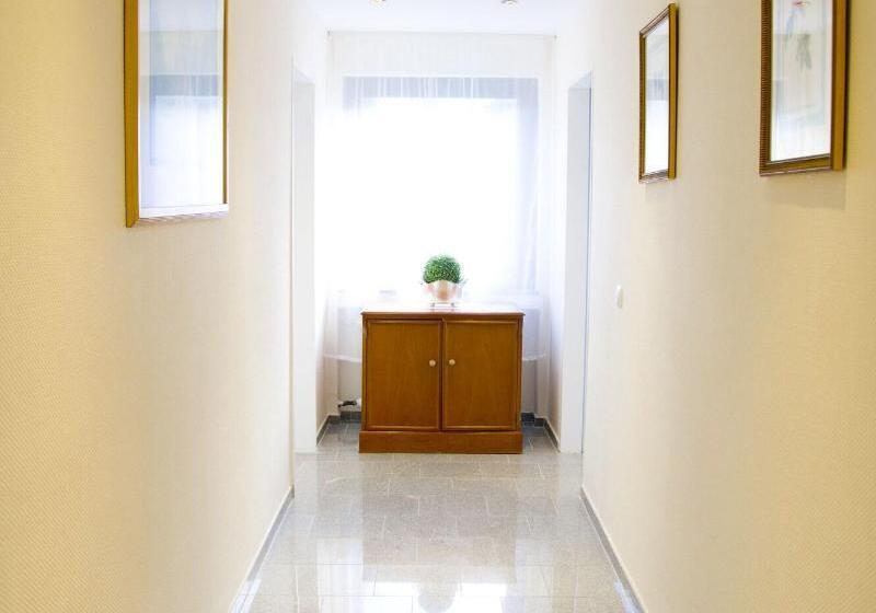 هتل Kölner Hof Refrath