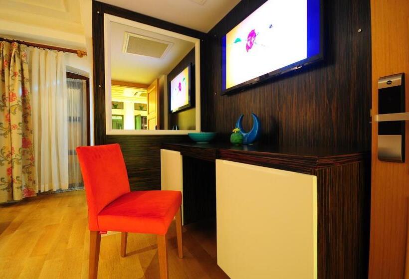 Fotos del hotel Ottopera:  42