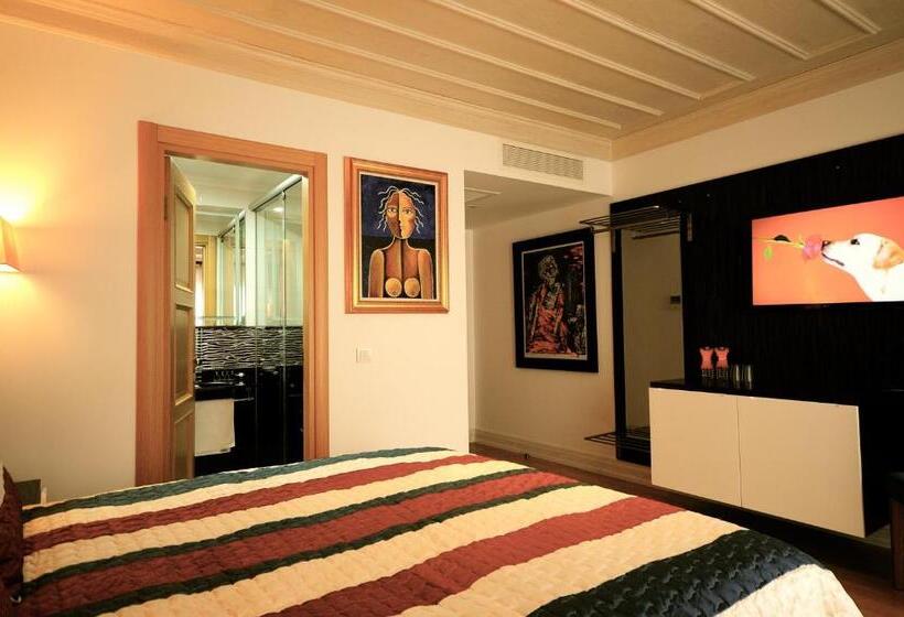 Fotos del hotel Ottopera:  2