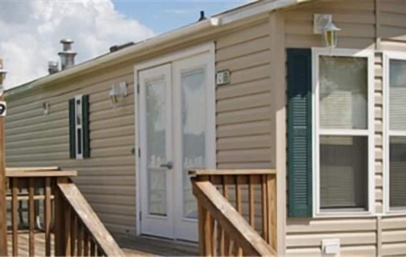 هتل Red Shoes Rv Park