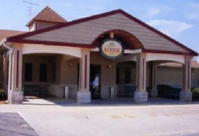 هتل Red Shoes Rv Park