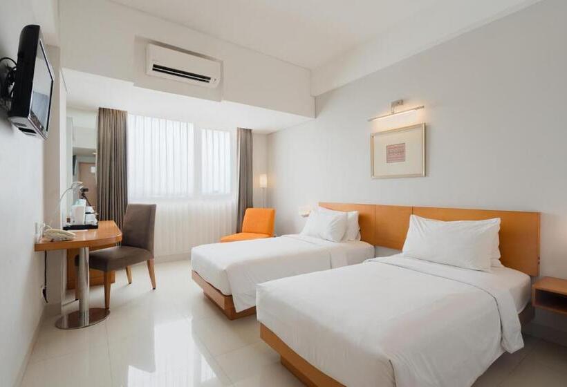 Fotos del hotel Santika Jemursari:  69