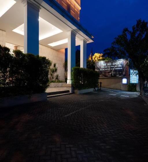 Fotos del hotel Santika Jemursari:  66