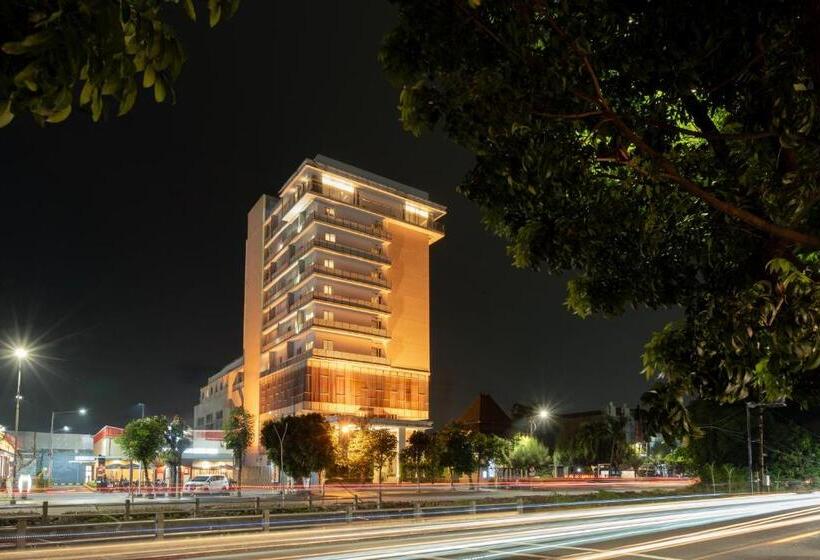 Fotos del hotel Santika Jemursari:  97