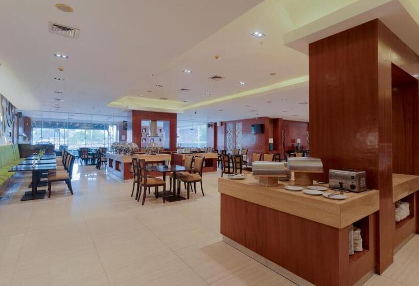 Fotos del hotel Santika Jemursari:  24