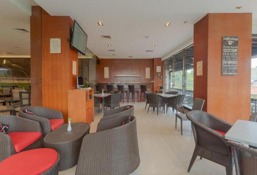 Fotos del hotel Santika Jemursari:  75