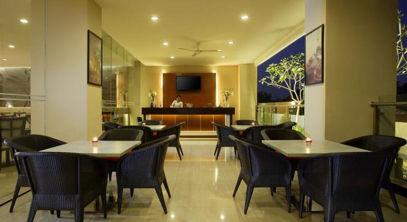 Fotos del hotel Santika Jemursari:  65