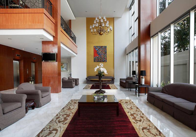 Fotos del hotel Santika Jemursari:  8