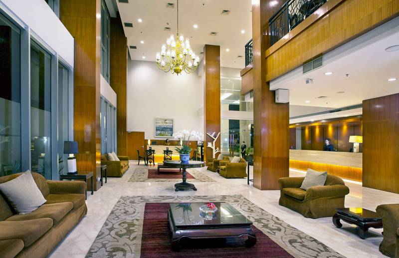 Fotos del hotel Santika Jemursari:  31