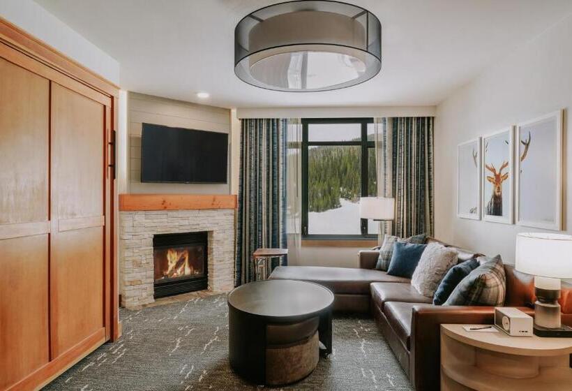 Summit Hotel At Big Sky Resort