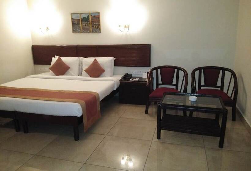 Hotel Yuvarani Residency