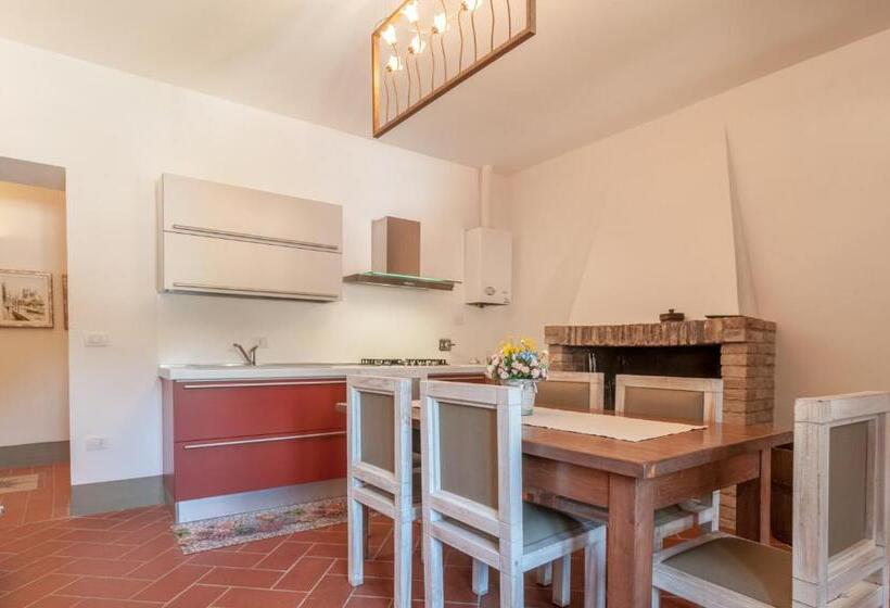 إقامة Agriturismo Oasi Torre Del Colle