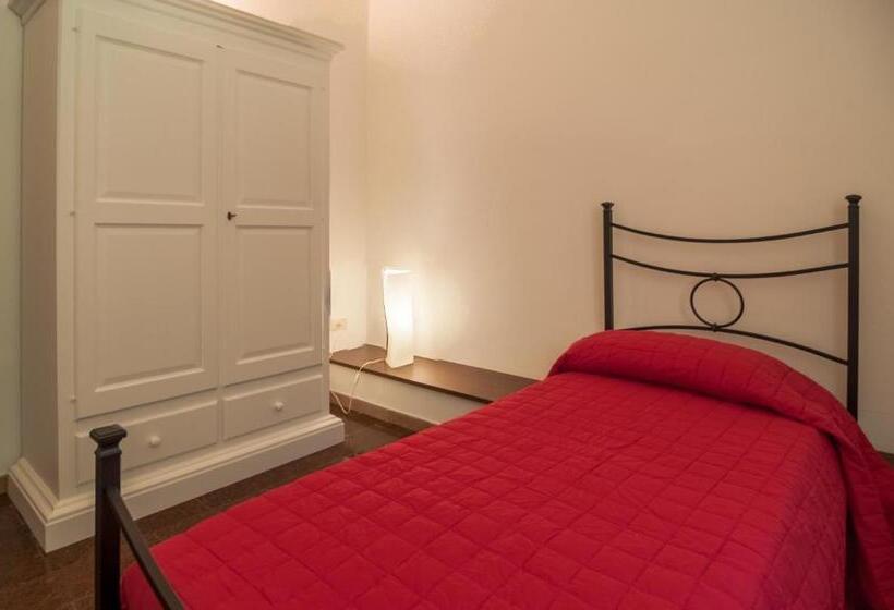 إقامة Agriturismo Oasi Torre Del Colle