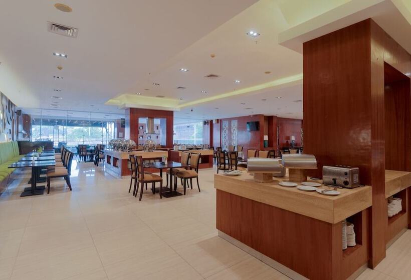Fotos del hotel Santika Jemursari:  102