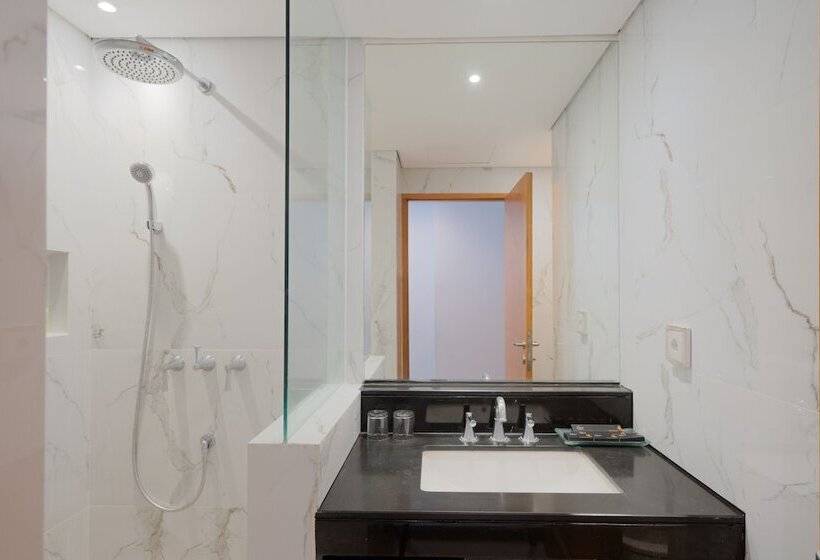 Fotos del hotel Santika Jemursari:  62