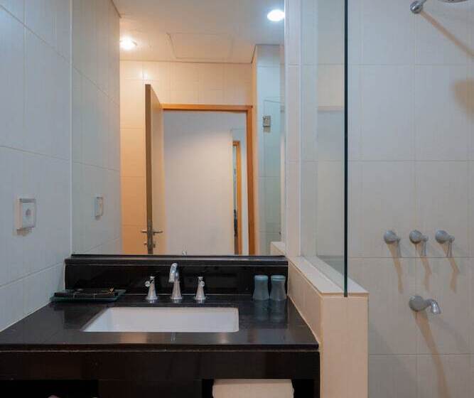 Fotos del hotel Santika Jemursari:  79