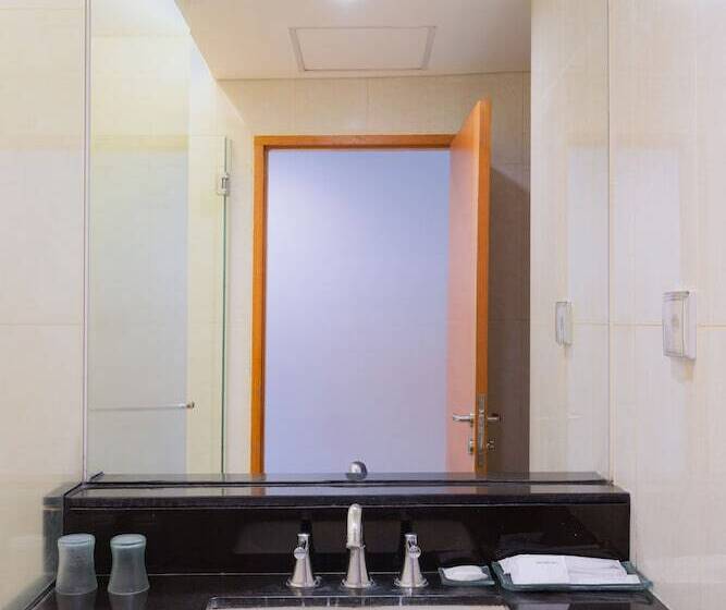 Fotos del hotel Santika Jemursari:  26