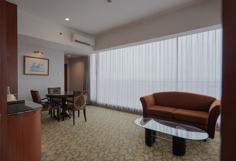 Fotos del hotel Santika Jemursari:  22