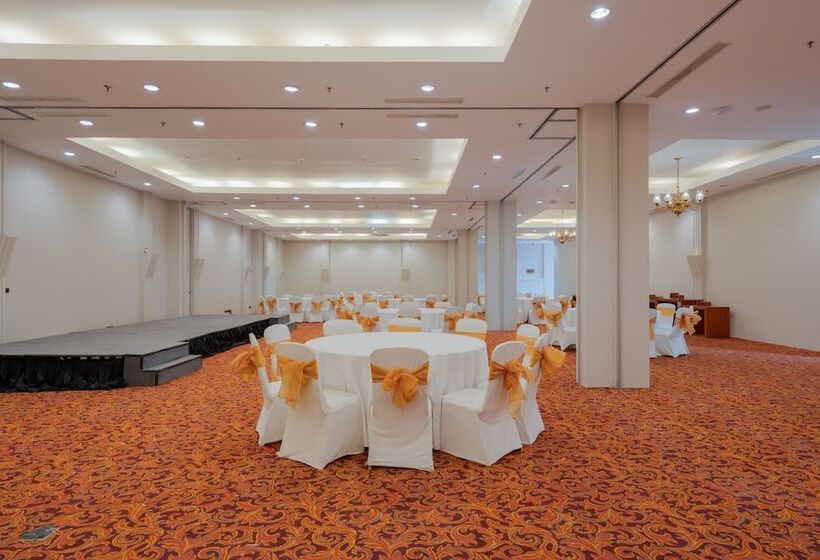 Fotos del hotel Santika Jemursari:  40