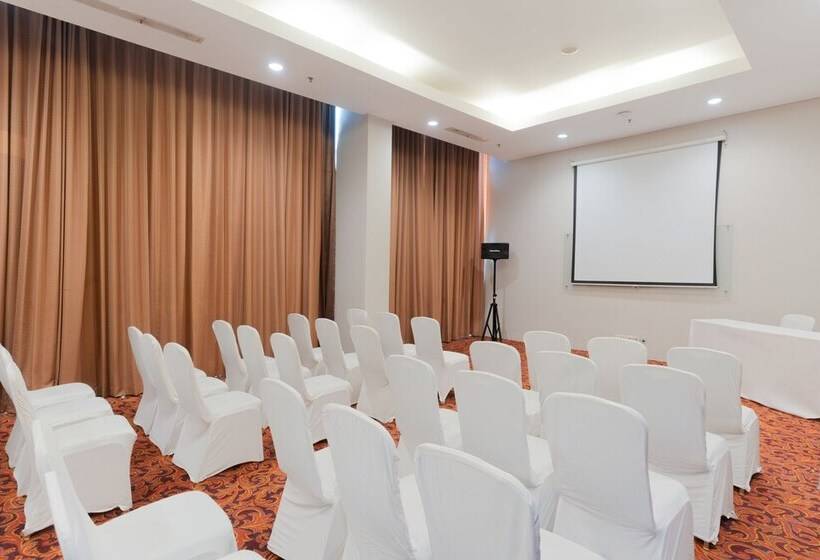 Fotos del hotel Santika Jemursari:  105