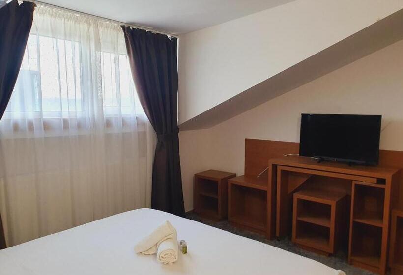 تختخواب و صبحانه Stay Inn Rediu