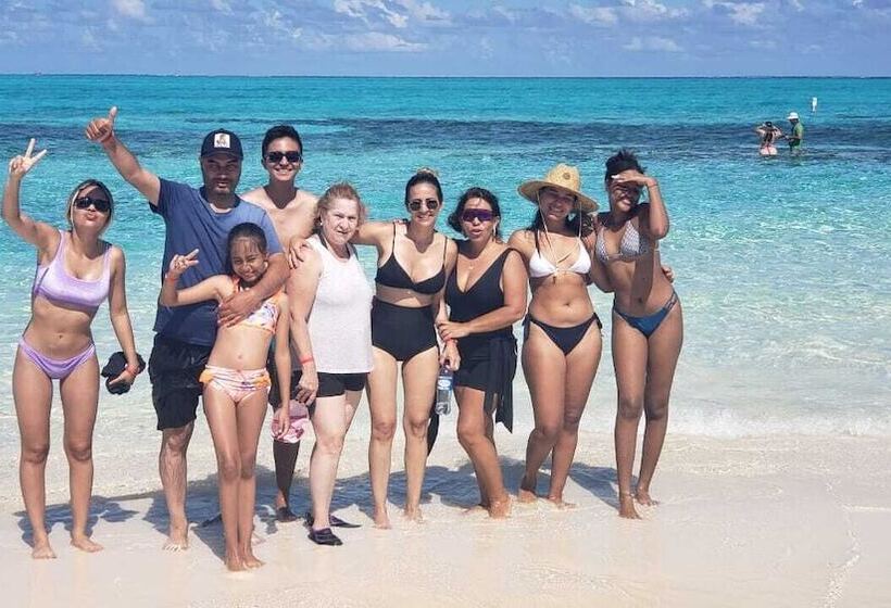 پانسیون Galyrod House