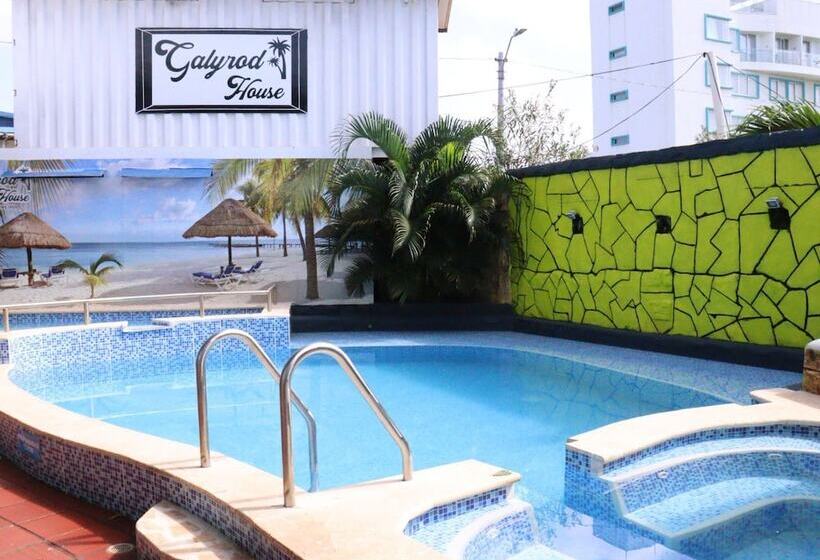 پانسیون Galyrod House