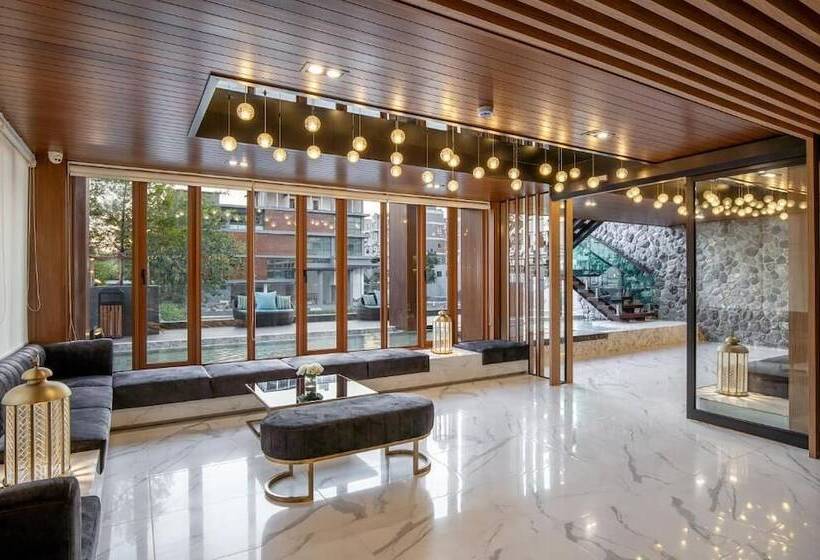 Orion Hotel & Residence Bangna