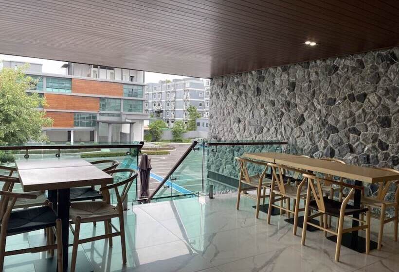 Orion Hotel & Residence Bangna