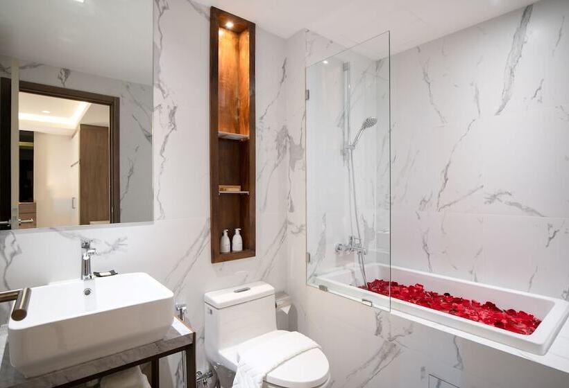 Orion Hotel & Residence Bangna