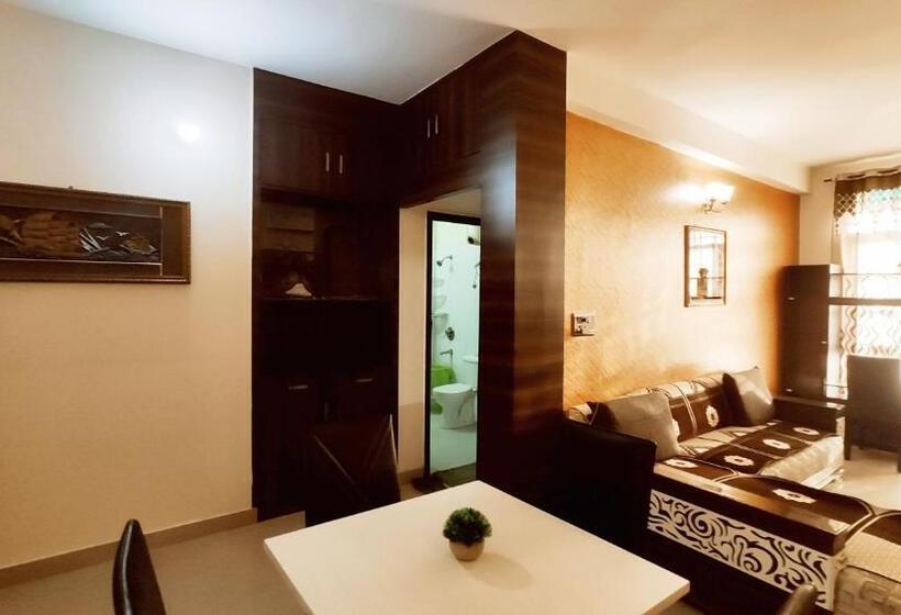 ベッドアンドブレックファースト Little Woods Family Stay On Manali Expressway