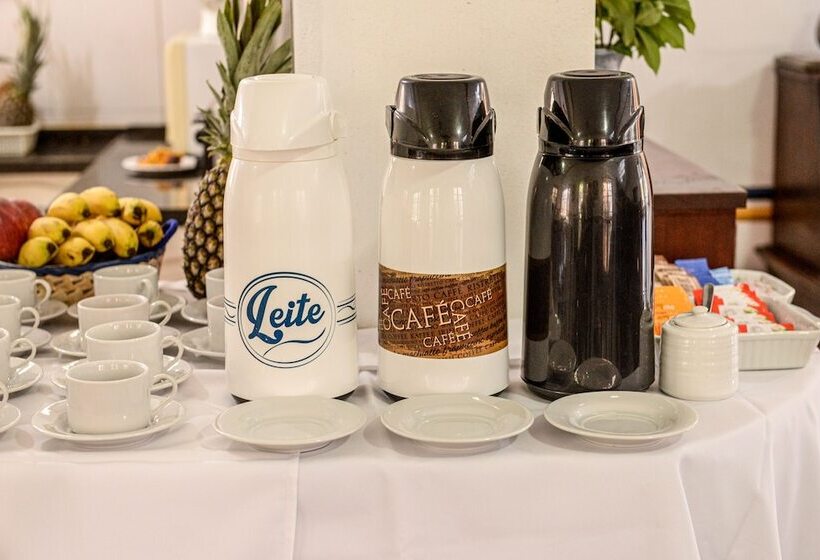 ホテル Pousada Da Tina