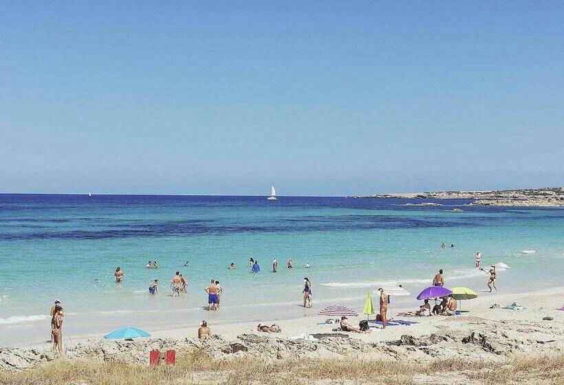هتل Roquetes Rooms  Formentera Break