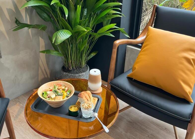 鬧鐘關掉旅店 Alarm Off B&b