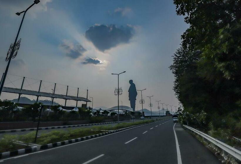 膳宿费 Oyo Home 83838 Reva Vihar Homestay