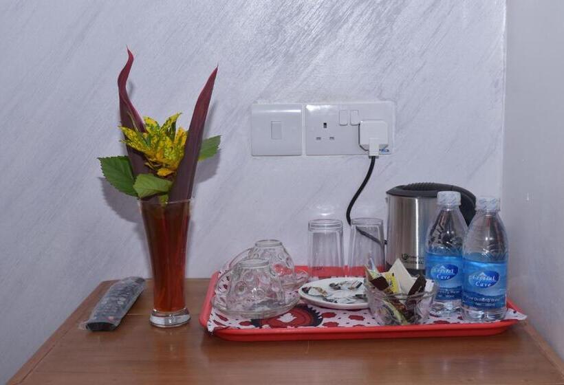 هاستل Chukwani Executive Inn