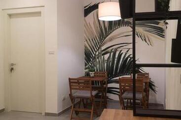 تختخواب و صبحانه Istai Cagliari City Center Rooms