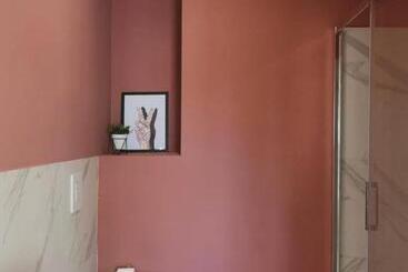 تختخواب و صبحانه Istai Cagliari City Center Rooms