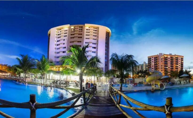 Отель Le Jardin Suites