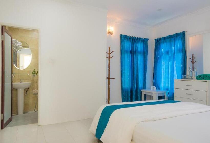 پانسیون Palm Gate Maldives